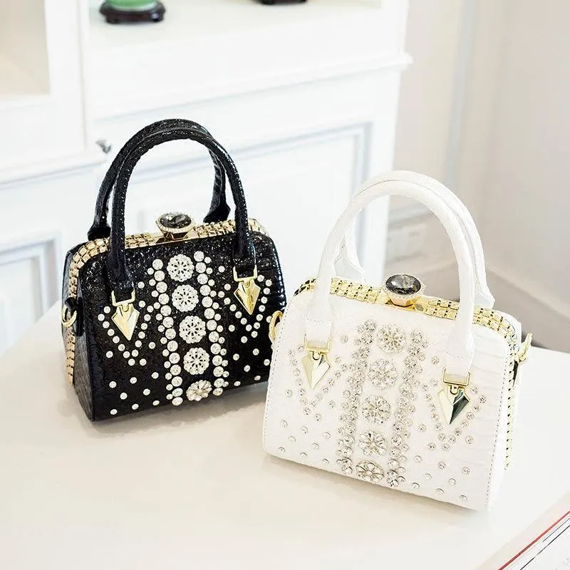 Diamond-studded Single-shoulder Messenger Snake Print Lock Bag