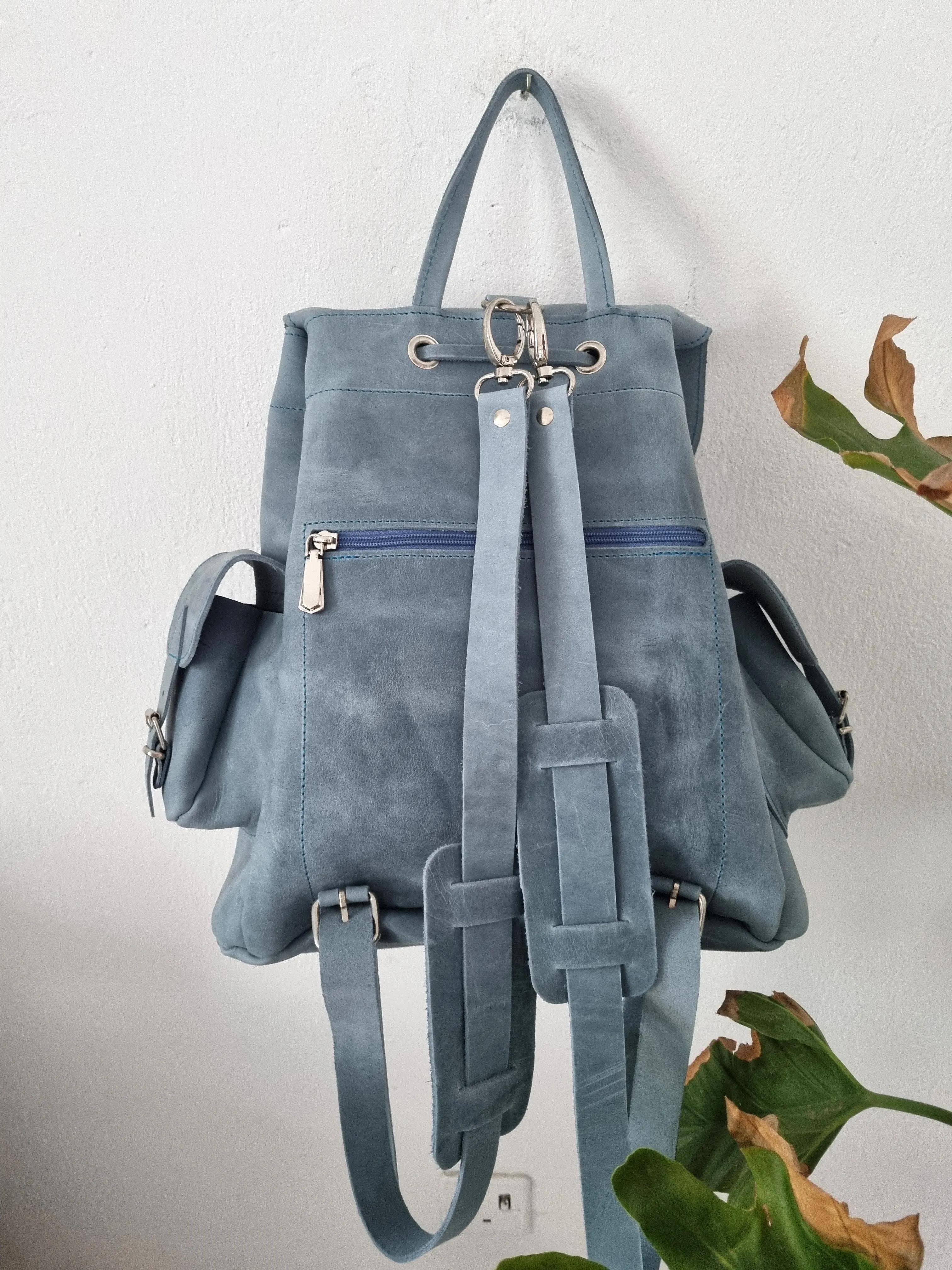 Feeling blue leather bag