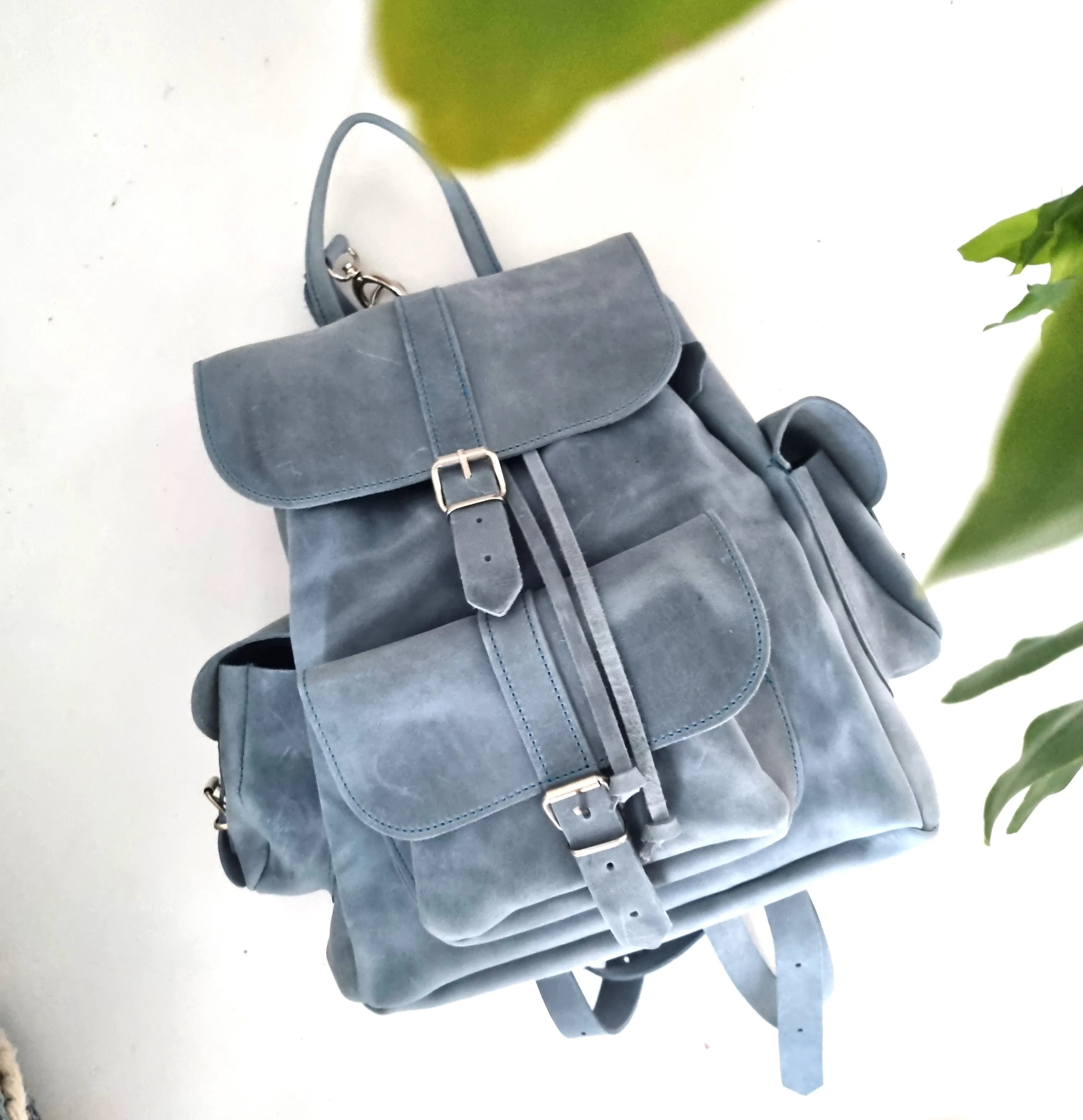 Feeling blue leather bag