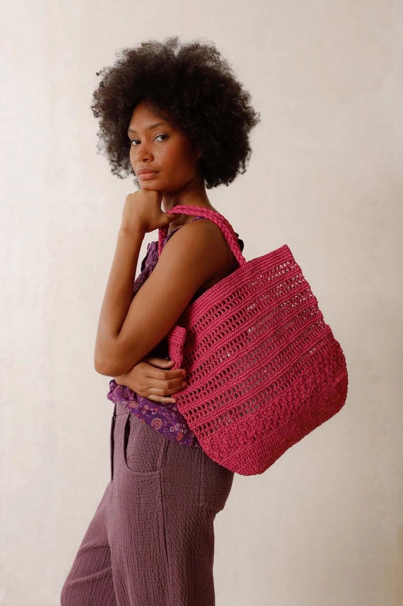 Indi & Cold Pink Fluorescent Raffia Bag