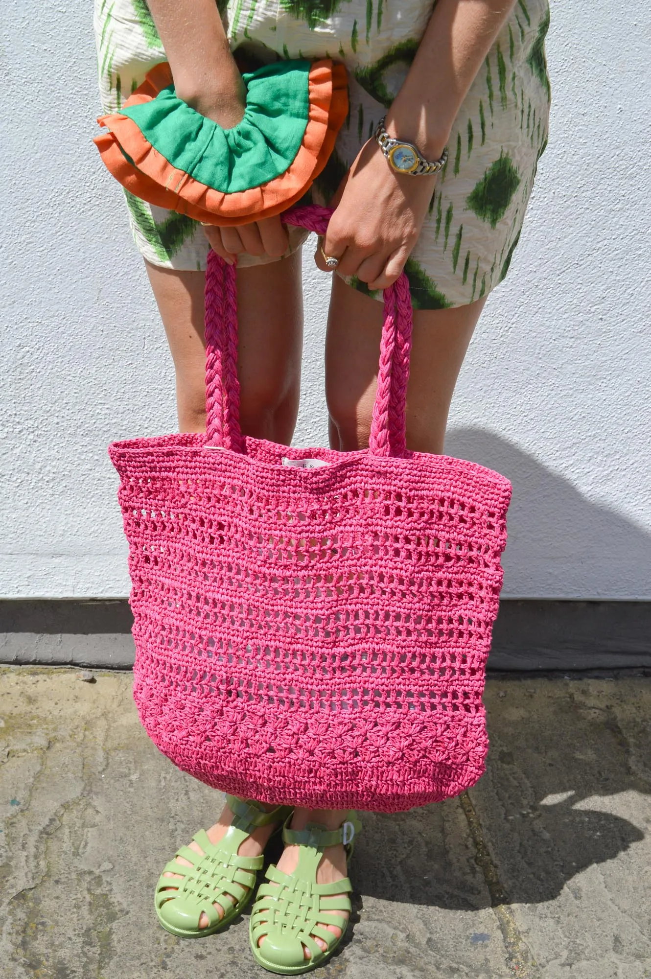 Indi & Cold Pink Fluorescent Raffia Bag