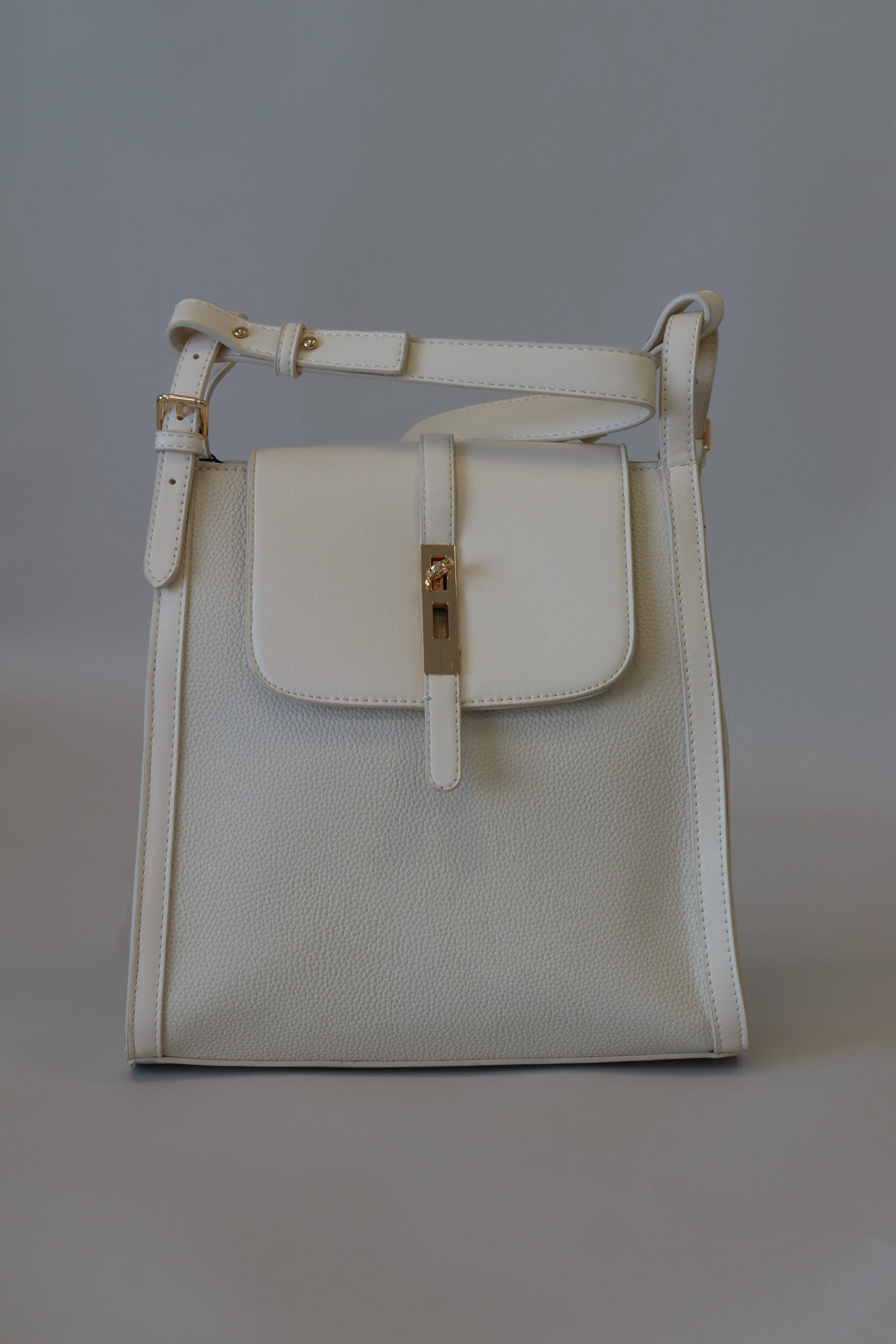 Laurel Handbag in Beige