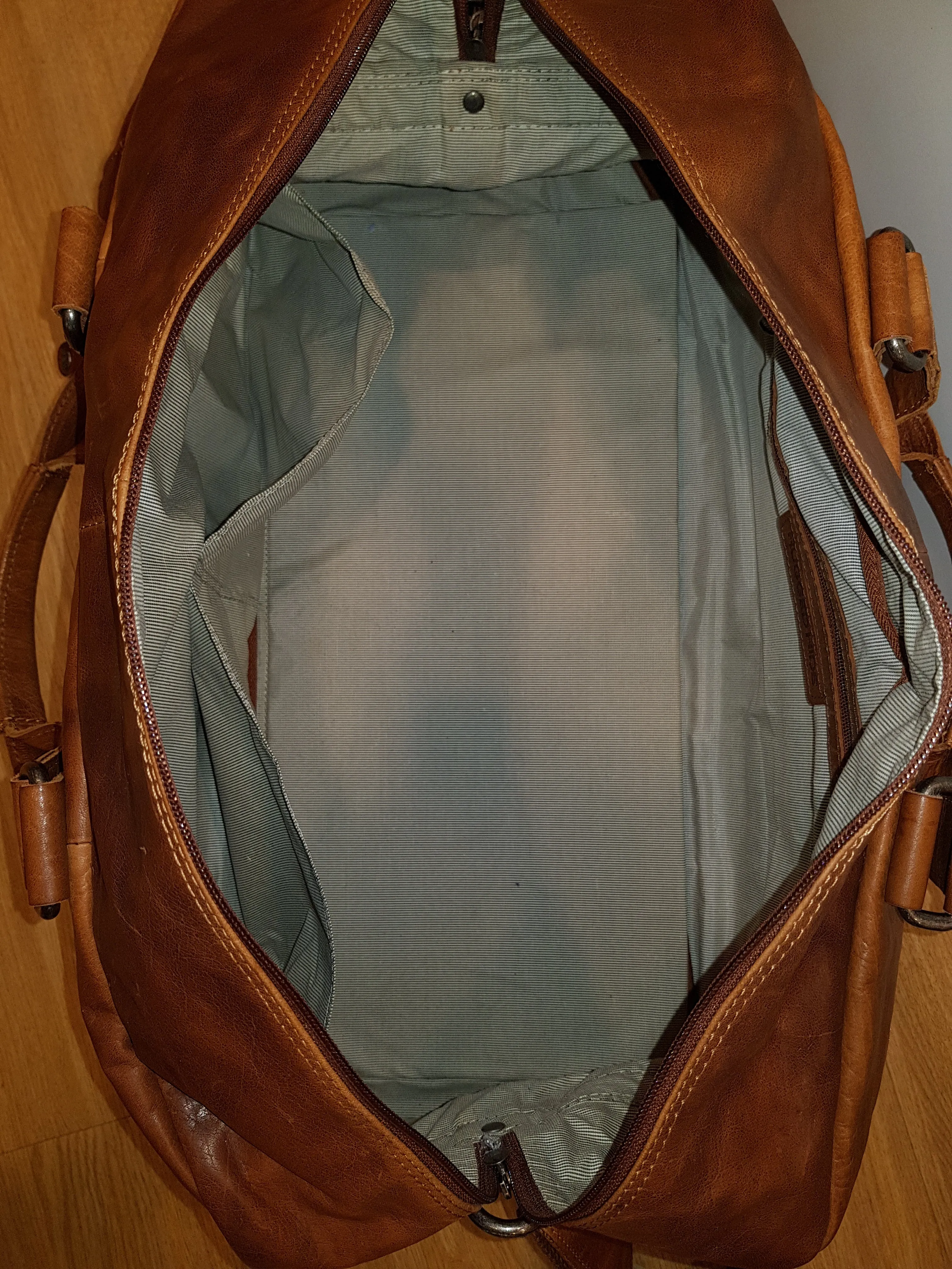 Rugged Hide - Travel Bag Leather Overnight Bag